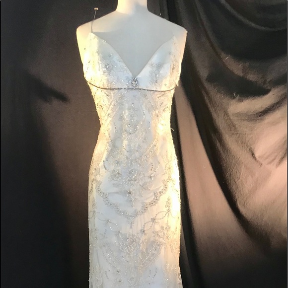 Pucchi Ivory Silk Lace Sheath Wedding Dress 10